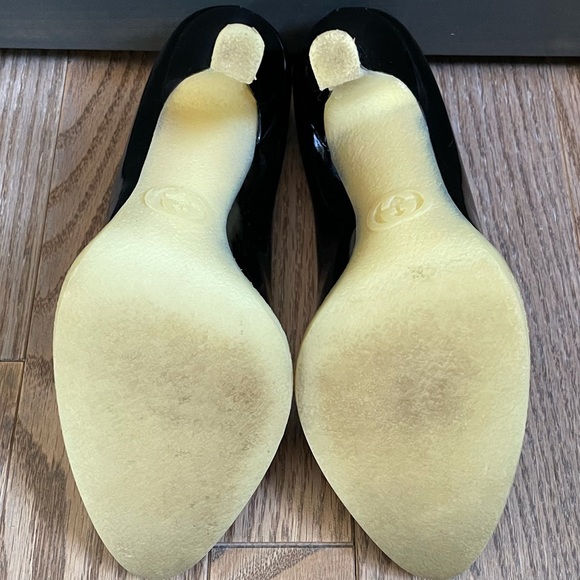 Authentic Gucci Patent Leather Pumps - Picture 5 of 5